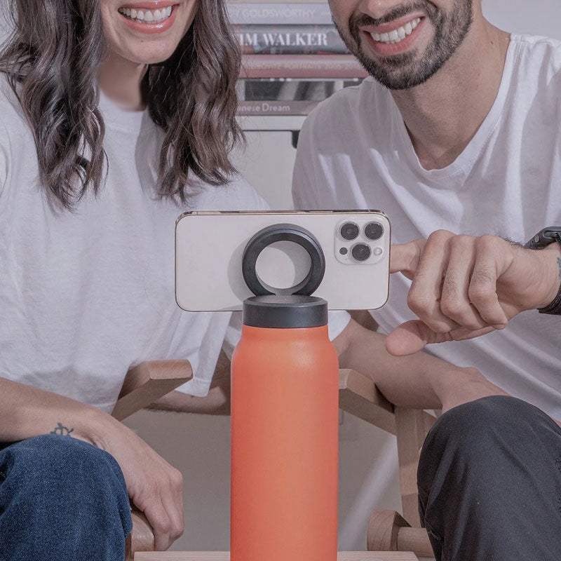 2-in-1 Magnetic Phone Holder Thermos Cup