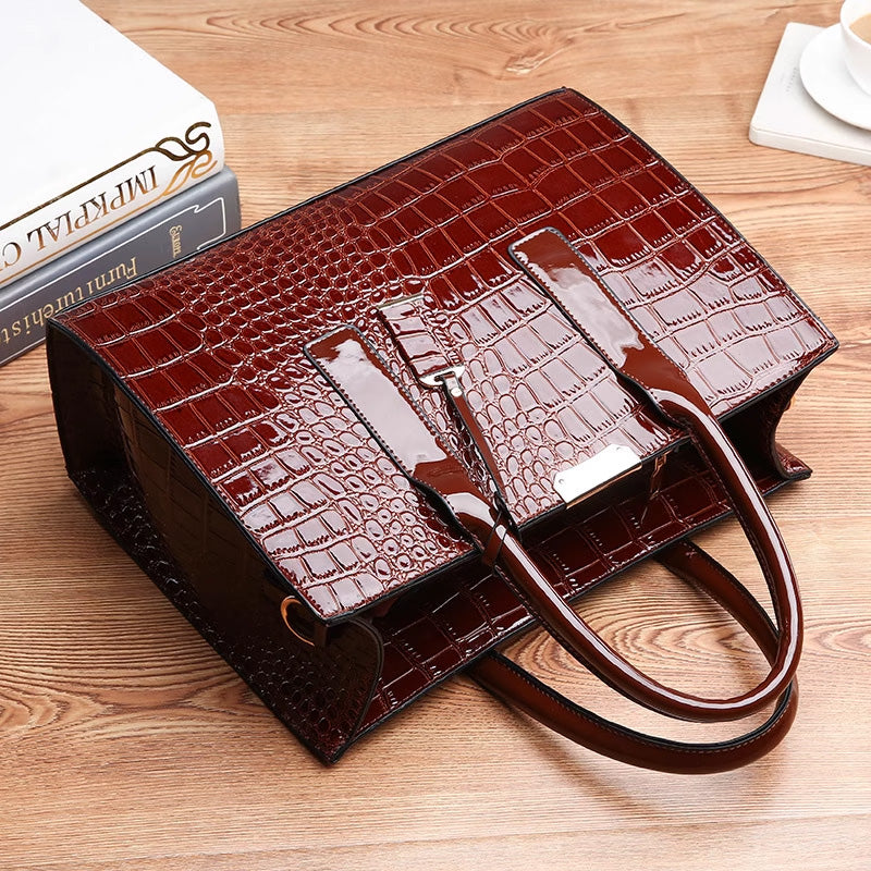 🎁Crocodile Print Handbag👜