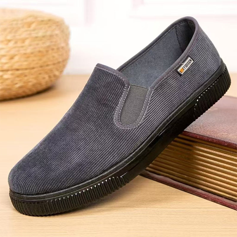 🌟 Men’s Slip-On Breathable Soft Sole Shoes – Comfort & Style in Every Step! 👟💨