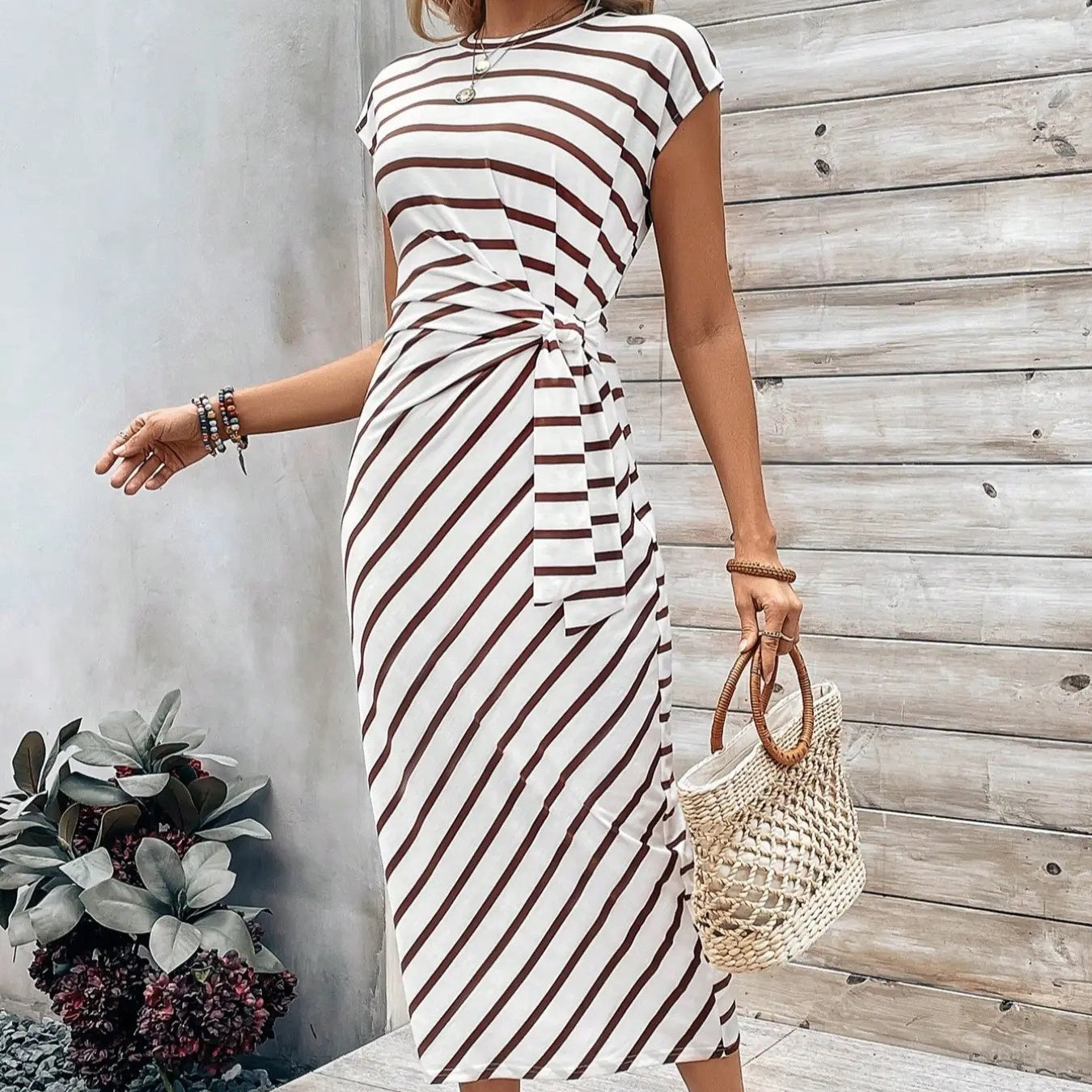🌸Women's Knot Bodycon Dress – Leopard print, tummy-flattering knot. Comfy & chic for parties or date nights. Feel gorgeous. ✨🌹